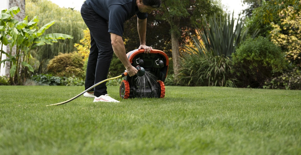 Navimow H210E | Robot tondeuse jusqu'à 1000 m²